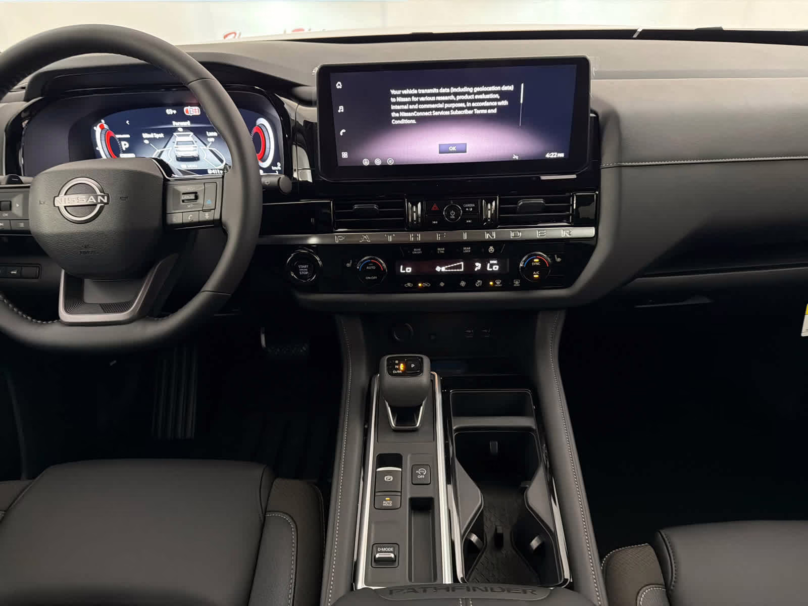 2026 Everest White Pearl Tricoat Nissan Pathfinder SL FWD SUV