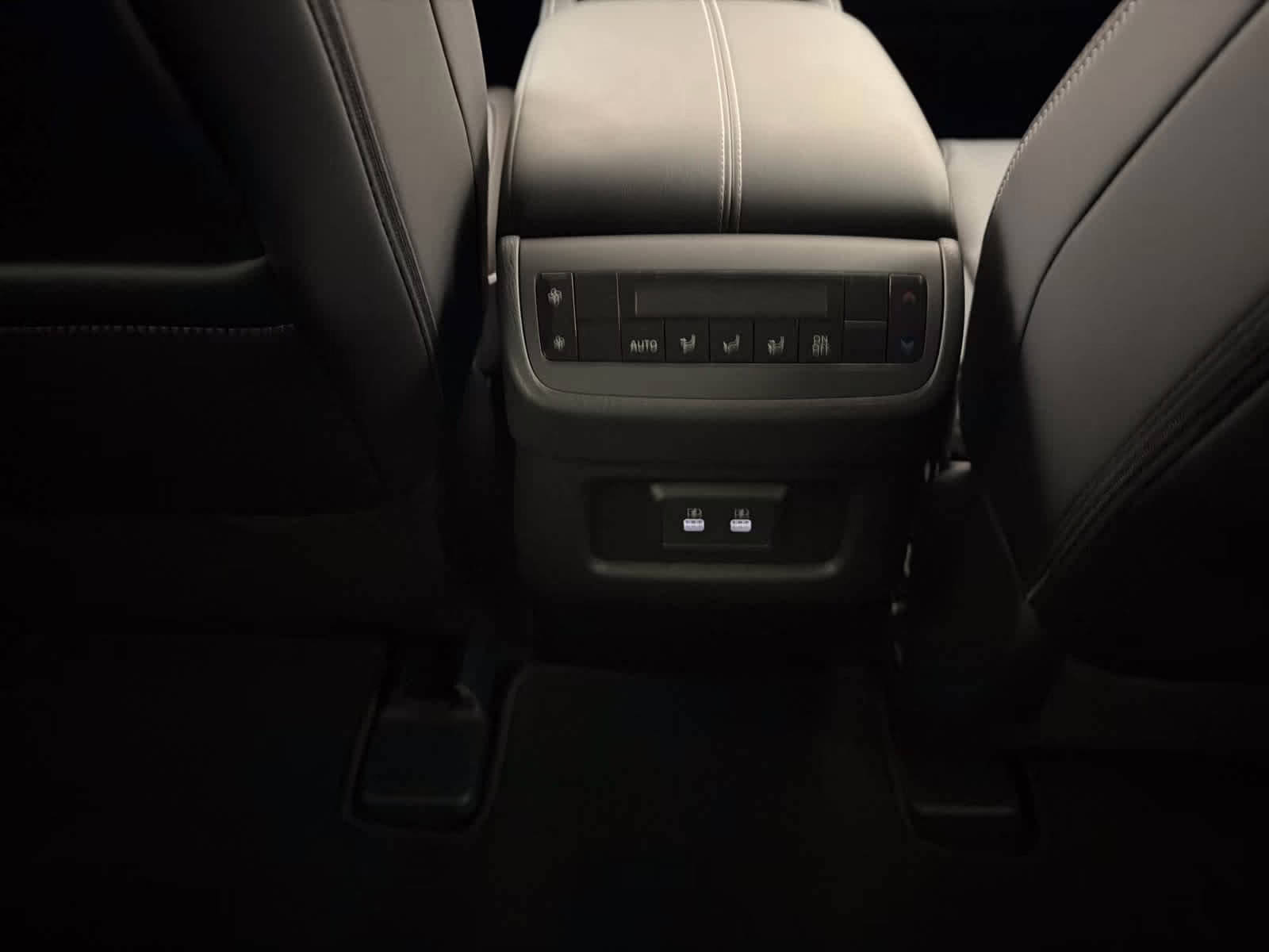 2026 Everest White Pearl Tricoat Nissan Pathfinder SL FWD SUV