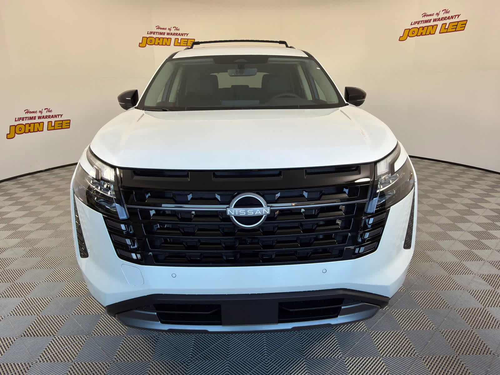 2026 Everest White Pearl Tricoat Nissan Pathfinder SL FWD SUV