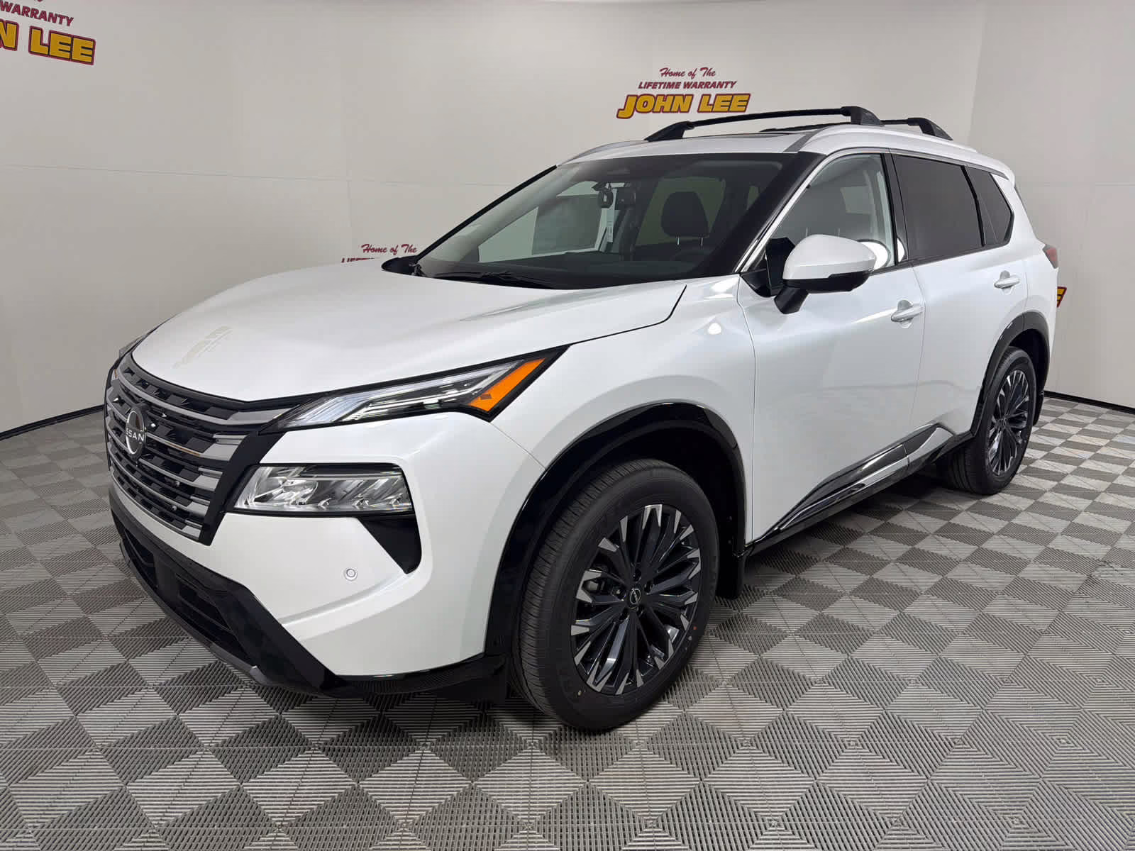 2026 Everest White Pearl Tricoat Nissan Rogue Platinum AWD SUV