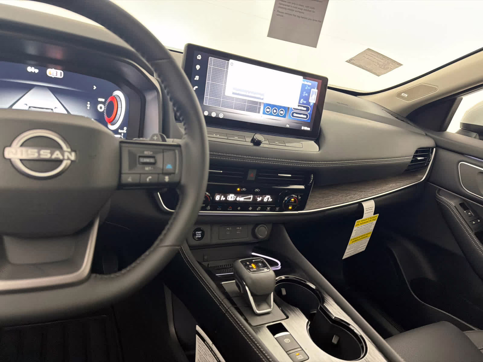 2026 Everest White Pearl Tricoat Nissan Rogue Platinum AWD SUV