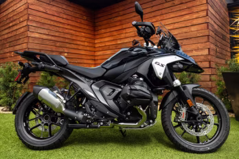 2026 BLACK STORM METALLIC BMW R 1300 GS TRIPLE BLACK