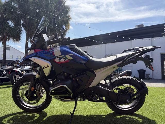 2026 RACING BLUE METALLIC BMW R 1300 GS TROPHY
