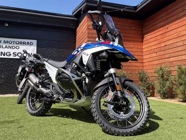 2026 RACING BLUE METALLIC BMW R 1300 GS TROPHY