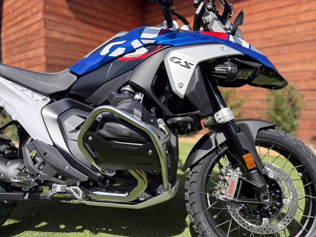 2026 RACING BLUE METALLIC BMW R 1300 GS TROPHY