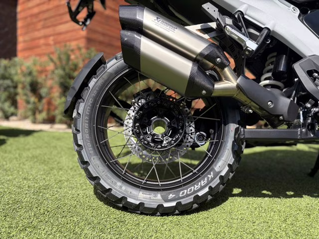 2026 RACING BLUE METALLIC BMW R 1300 GS TROPHY