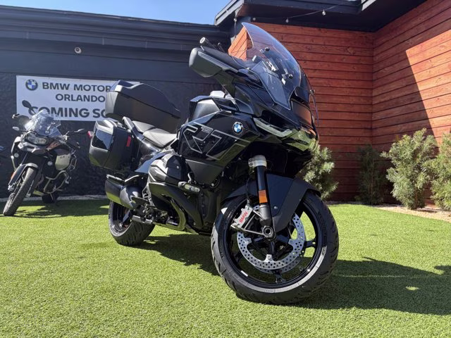 2026 BMW R 1300 RT TRIPLE BLACK