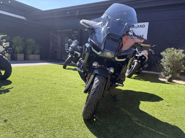 2026 BMW R 1300 RT TRIPLE BLACK