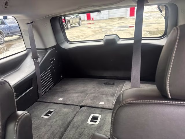 2017 Iridium Metallic GMC Yukon SLT 4X4 SUV