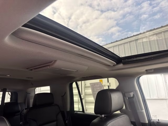 2017 Iridium Metallic GMC Yukon SLT 4X4 SUV