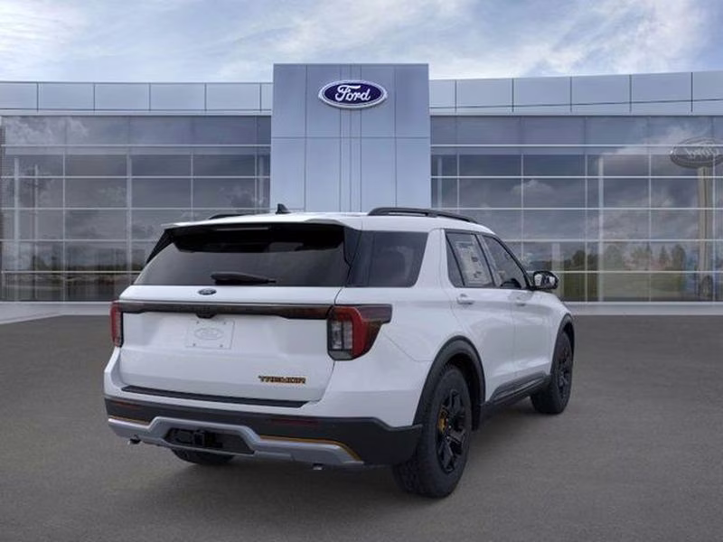 2026 Space White Metallic Ford Explorer Tremor 4X4 SUV