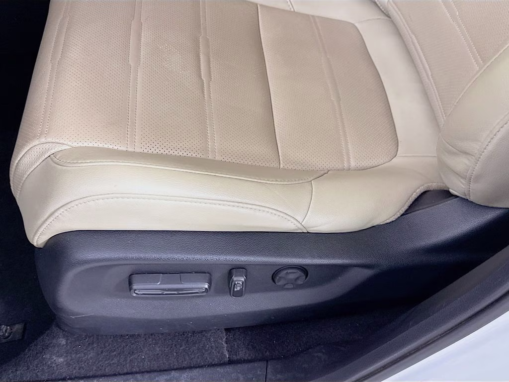 2021 White Honda CR-V EX-L FWD SUV