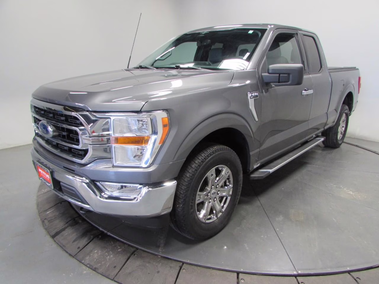 2023 Carbonized Gray Metallic Ford F-150 XLT 4X4 Truck