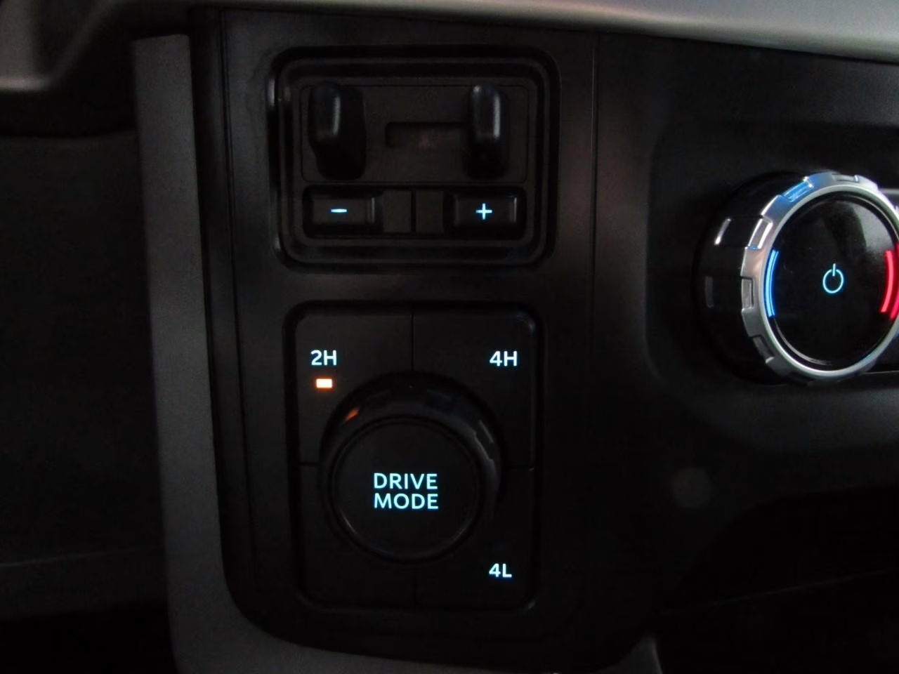 2023 Carbonized Gray Metallic Ford F-150 XLT 4X4 Truck