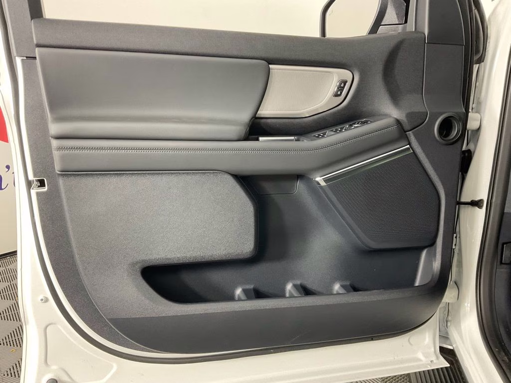 2026 White Metallic Ford Expedition Max Active RWD SUV