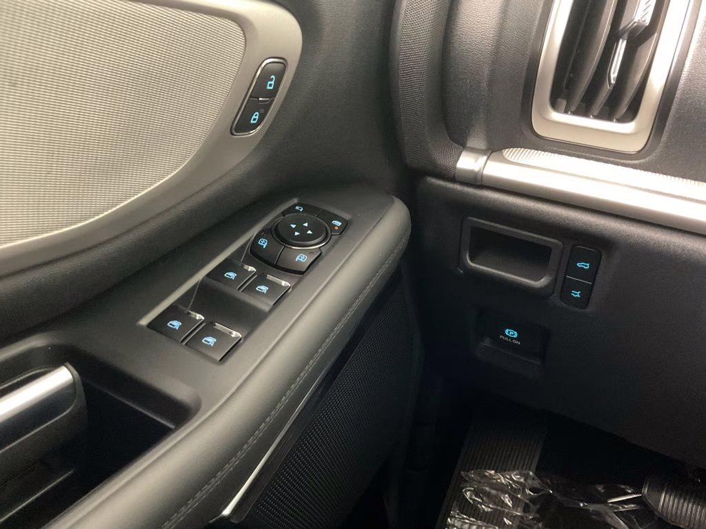 2026 White Metallic Ford Expedition Max Active RWD SUV