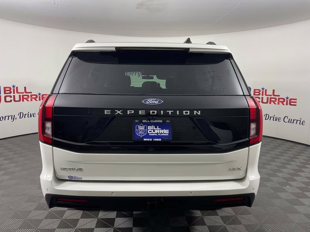 2026 White Metallic Ford Expedition Max Active RWD SUV