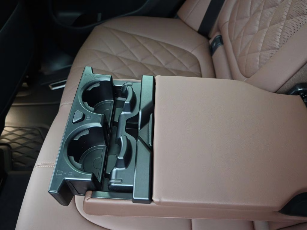 2026 Mineral White Metallic BMW X5 xDrive50e AWD SUV