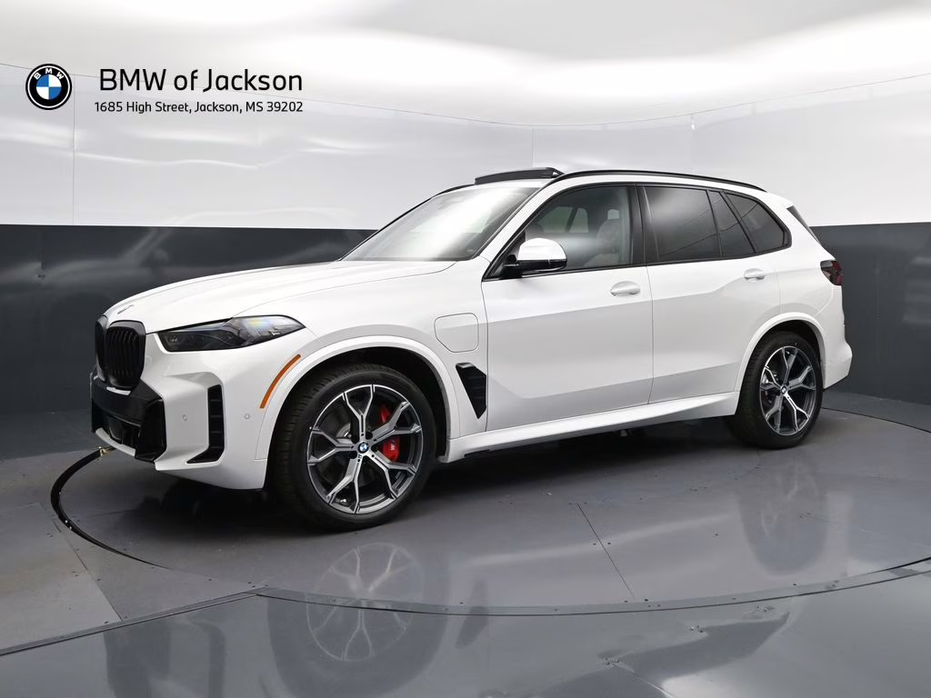 2026 Mineral White Metallic BMW X5 xDrive50e AWD SUV