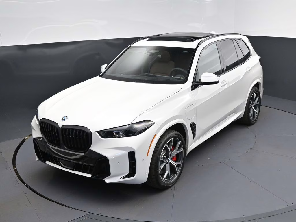 2026 Mineral White Metallic BMW X5 xDrive50e AWD SUV