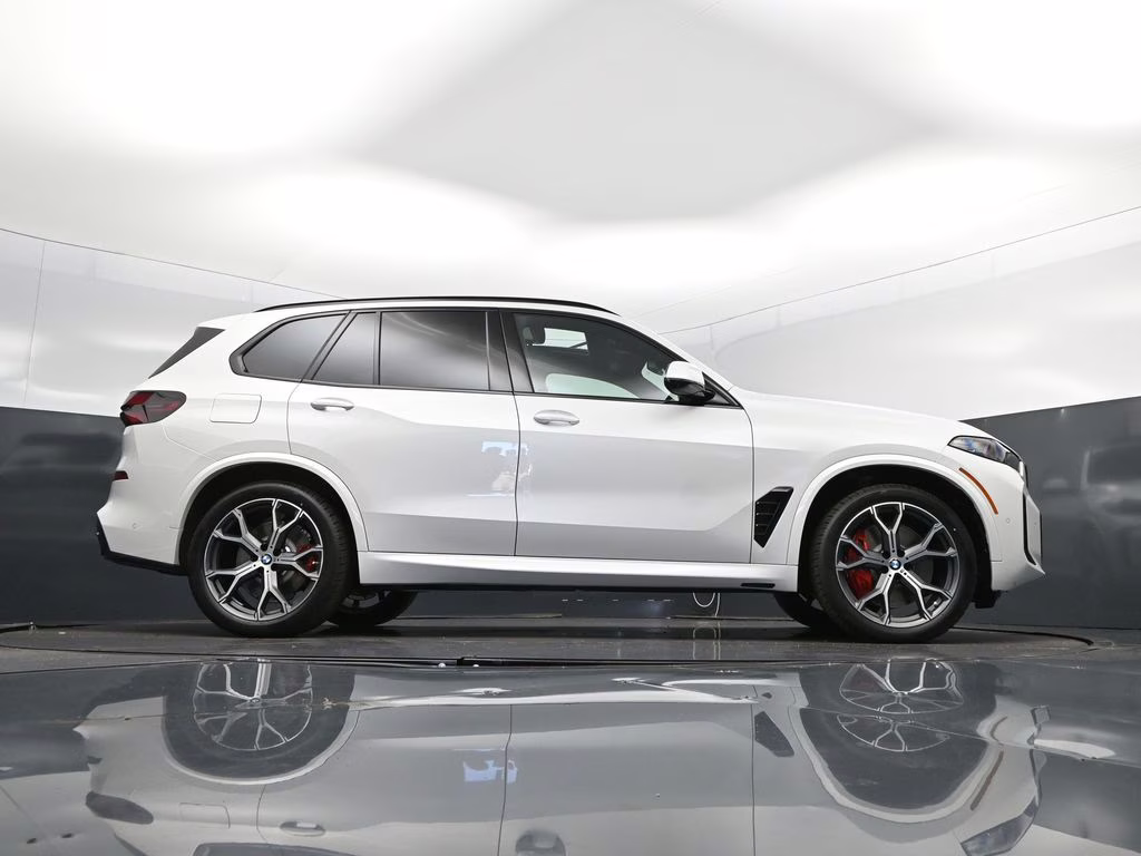 2026 Mineral White Metallic BMW X5 xDrive50e AWD SUV