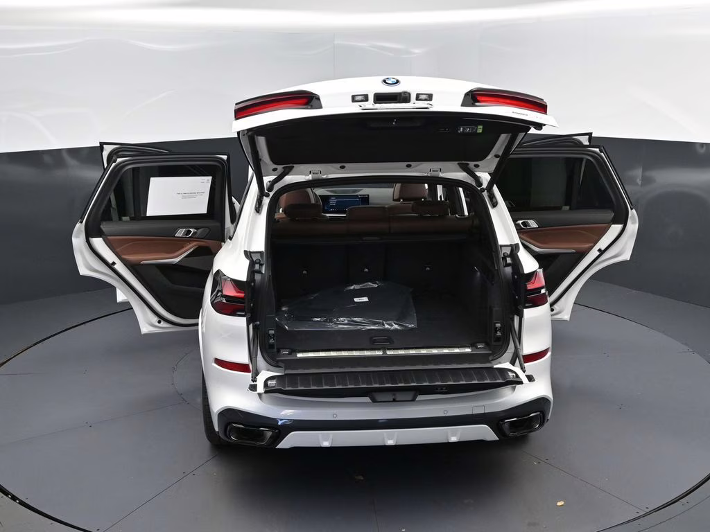 2026 Mineral White Metallic BMW X5 xDrive50e AWD SUV