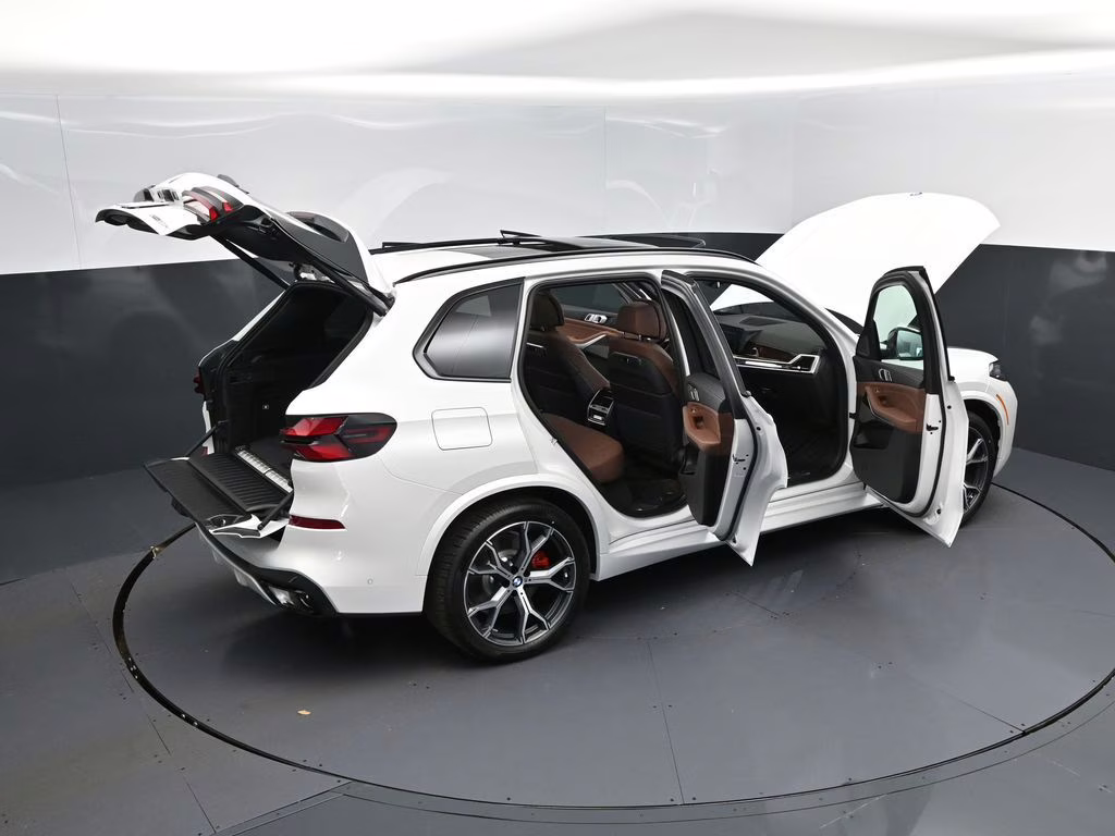 2026 Mineral White Metallic BMW X5 xDrive50e AWD SUV