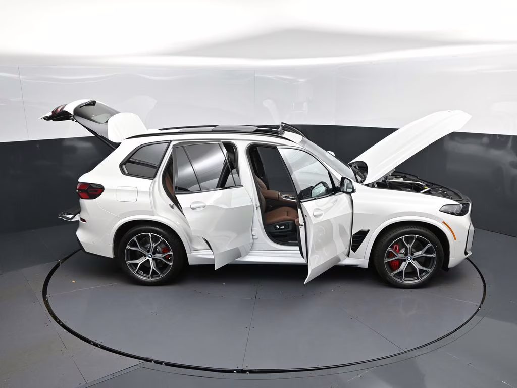2026 Mineral White Metallic BMW X5 xDrive50e AWD SUV