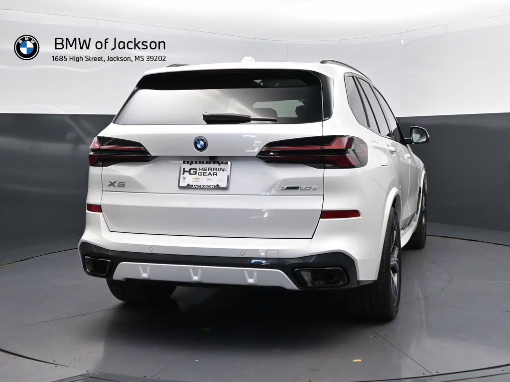 2026 Mineral White Metallic BMW X5 xDrive50e AWD SUV