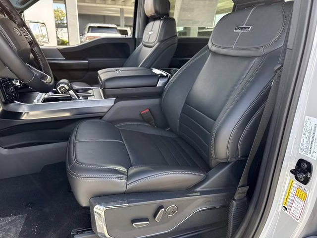 2026 Avalanche Ford F-150 Platinum 4X4 Truck