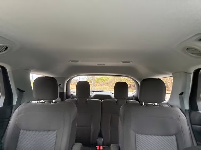 2022 Gray Metallic Ford Explorer XLT RWD SUV