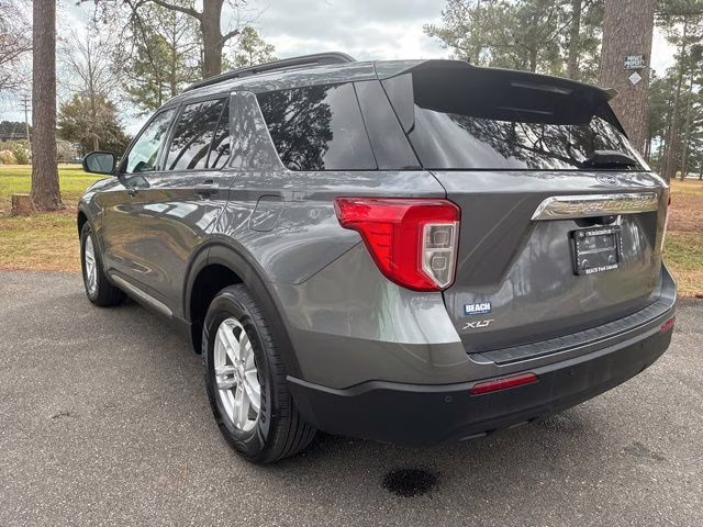 2022 Gray Metallic Ford Explorer XLT RWD SUV