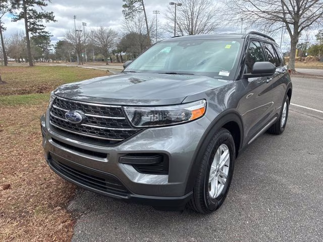 2022 Gray Metallic Ford Explorer XLT RWD SUV