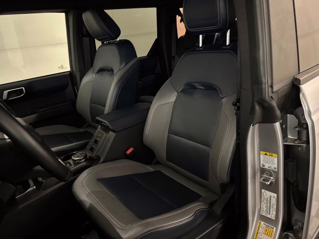 2021 Iconic Silver Metallic Ford Bronco Outer Banks 4X4 SUV