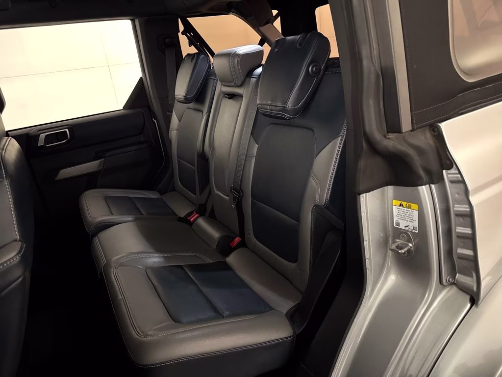 2021 Iconic Silver Metallic Ford Bronco Outer Banks 4X4 SUV