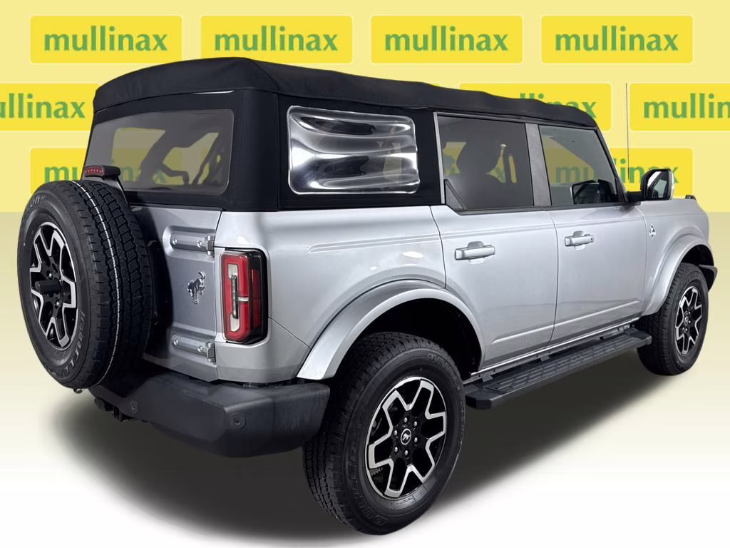 2021 Iconic Silver Metallic Ford Bronco Outer Banks 4X4 SUV