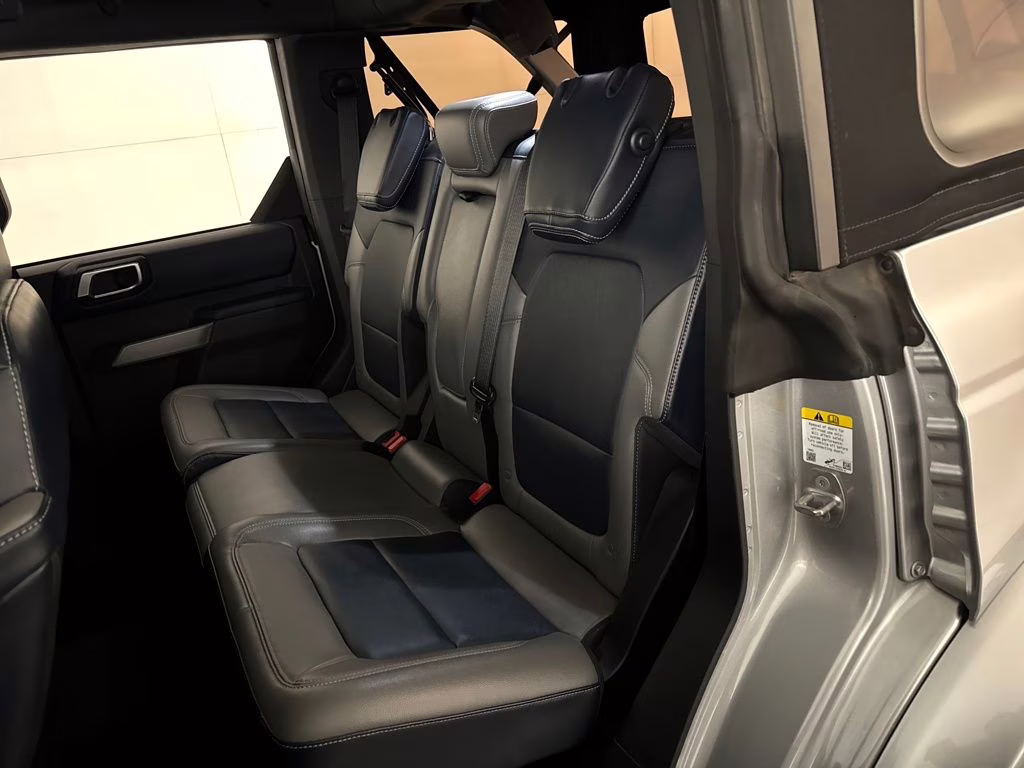 2021 Iconic Silver Metallic Ford Bronco Outer Banks 4X4 SUV