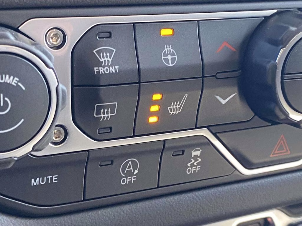 2026 Black Clearcoat Jeep Gladiator Mojave 4X4 Truck