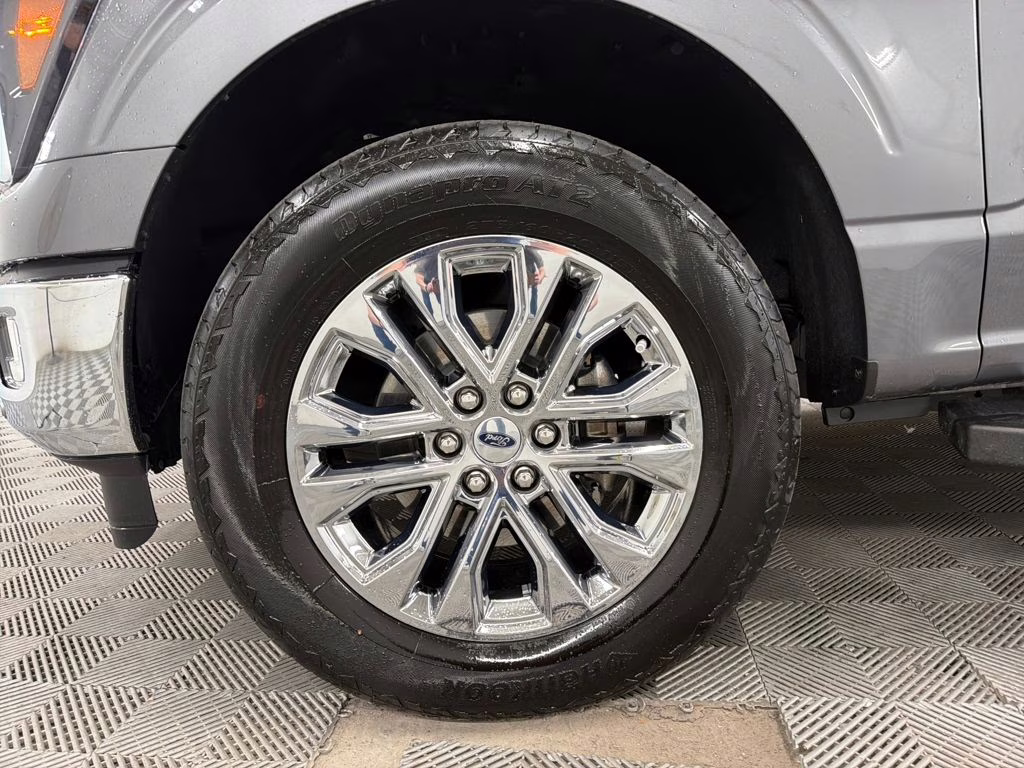 2024 Gray Metallic Ford F-150 Lariat 4X4 Truck