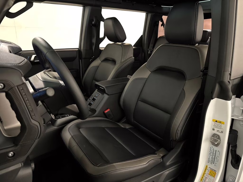 2026 Oxford White Ford Bronco Outer Banks 4X4 SUV