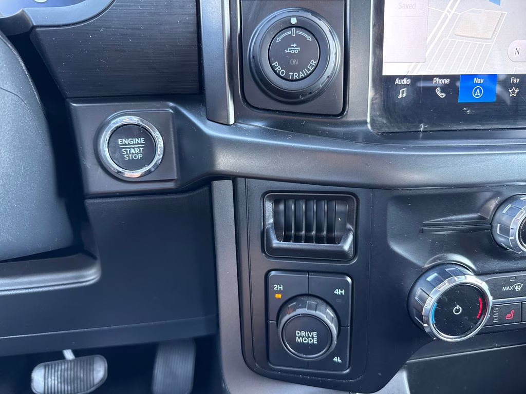 2024 Agate Black Metallic Ford F-150 XLT 4X4 Truck