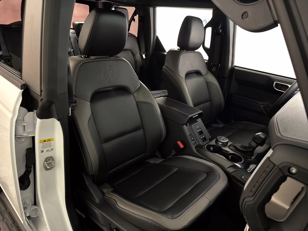 2026 Oxford White Ford Bronco Outer Banks 4X4 SUV