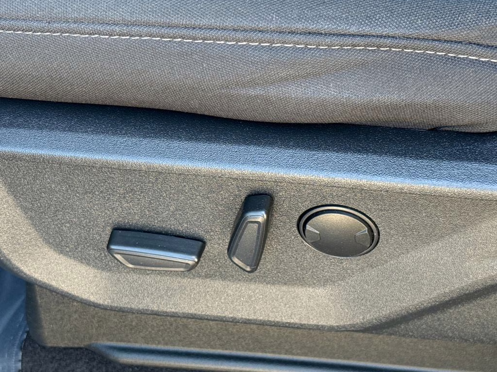 2024 Agate Black Metallic Ford F-150 XLT 4X4 Truck