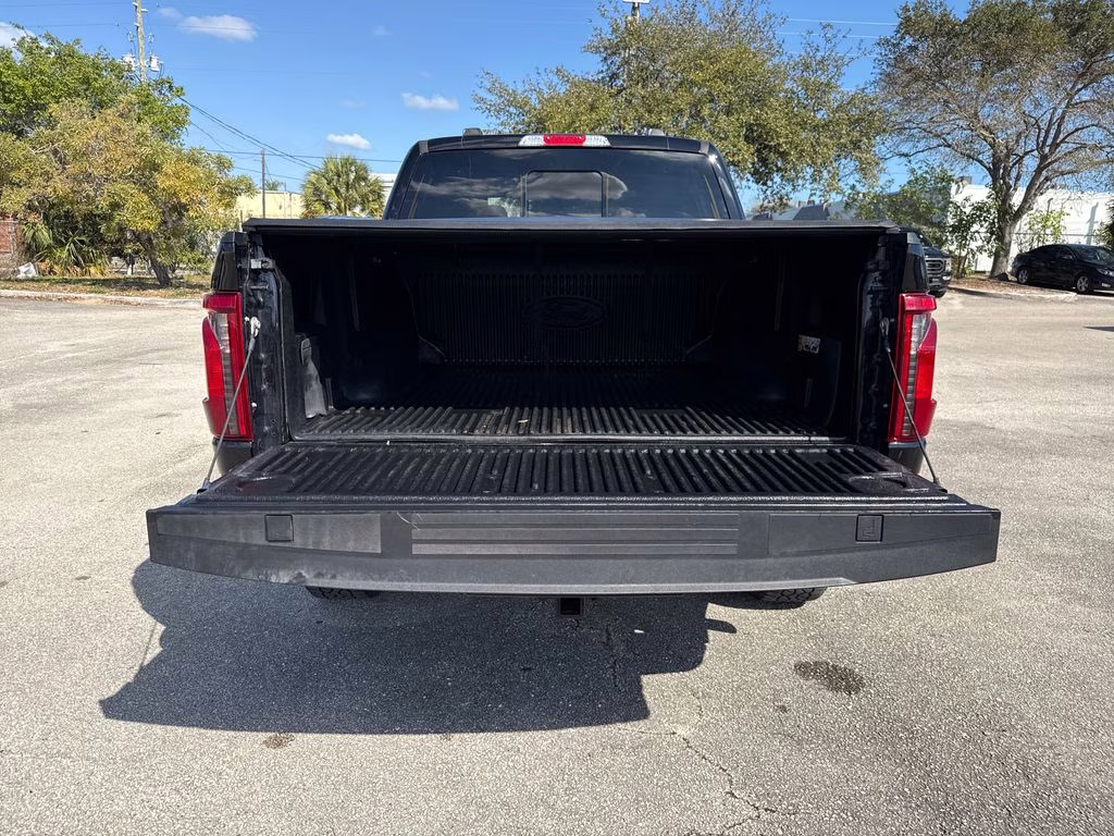 2024 Agate Black Metallic Ford F-150 XLT 4X4 Truck