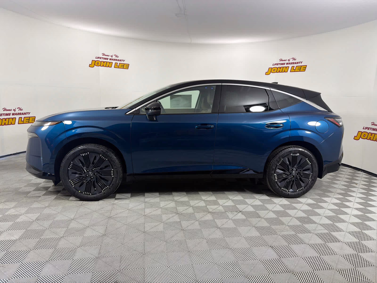 2026 Aurora Blue Pearl Metallic/Super Black Nissan Murano Platinum AWD SUV