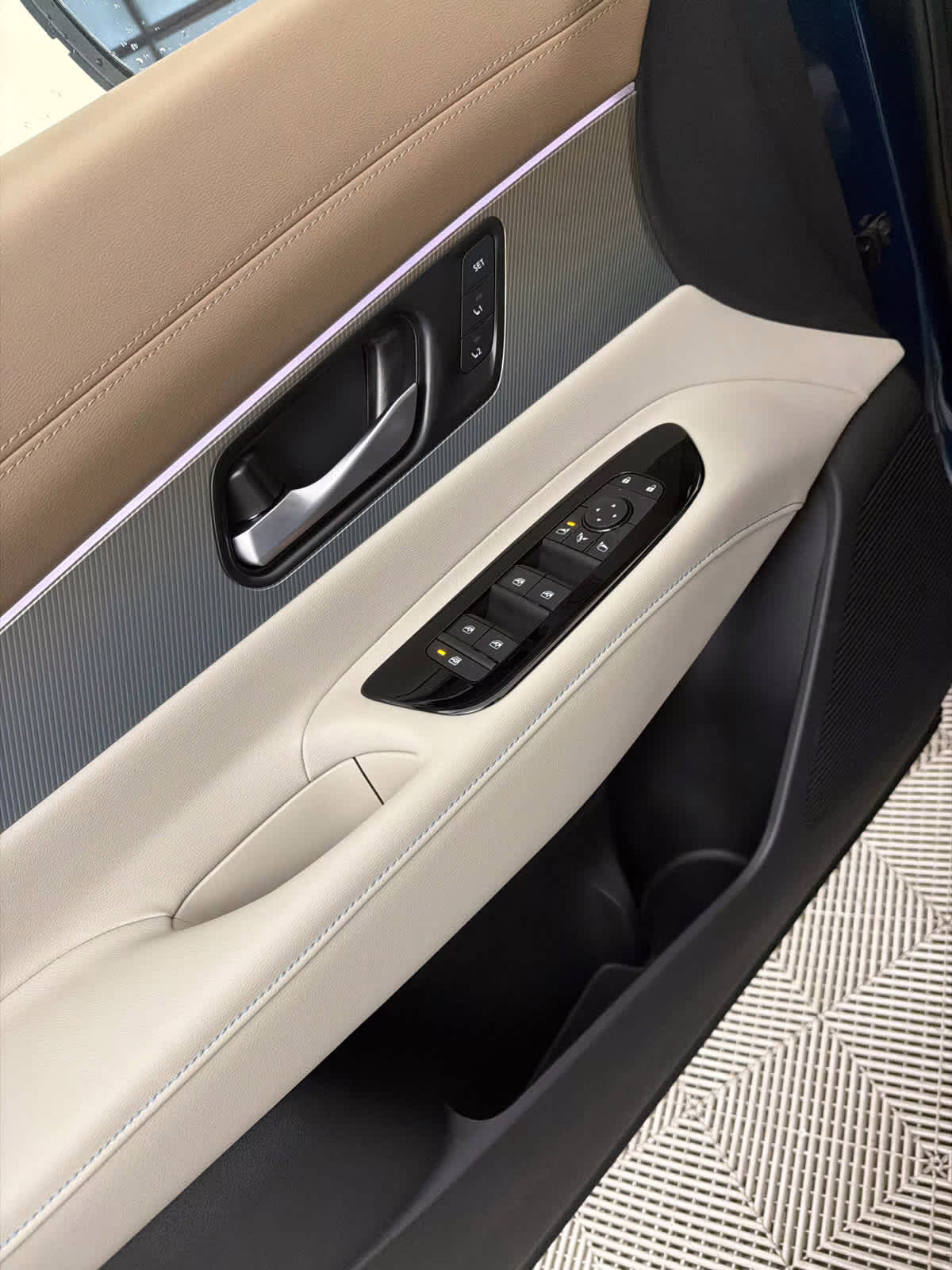 2026 Aurora Blue Pearl Metallic/Super Black Nissan Murano Platinum AWD SUV