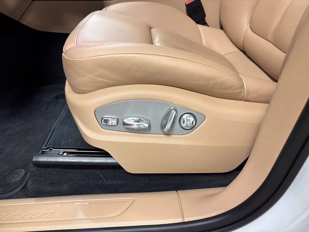 2024 White Porsche Macan Base AWD SUV