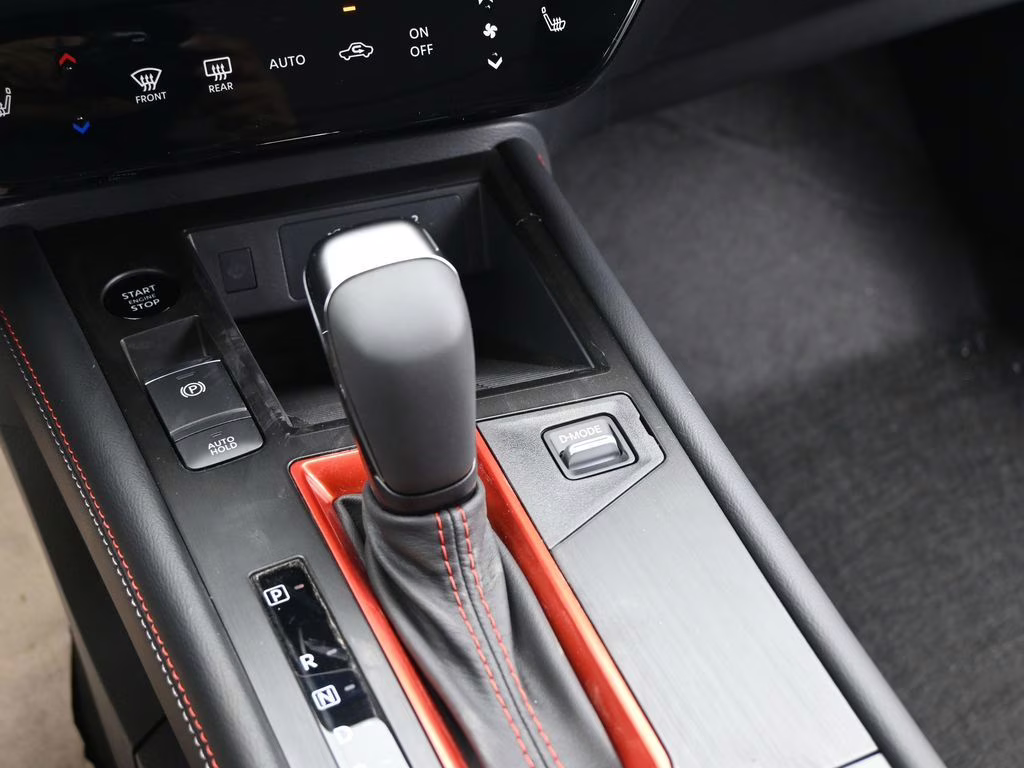 2026 Aspen White Tricoat Nissan Kicks SR FWD SUV