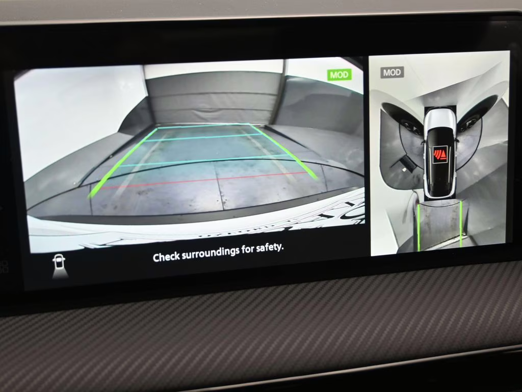 2026 Aspen White Tricoat Nissan Kicks SR FWD SUV