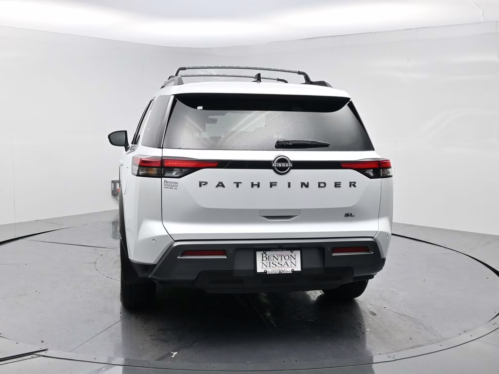2026 Everest White Pearl Tricoat Nissan Pathfinder SL FWD SUV